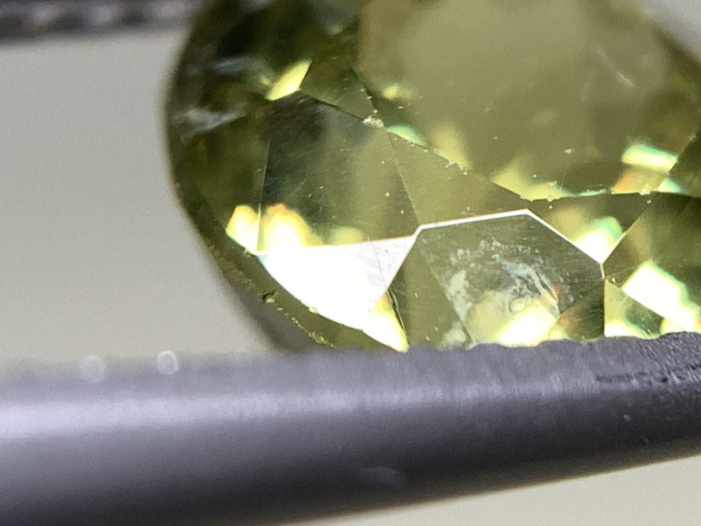 グロシュラライト/アンドラダイトガーネット 2.467ct  宝石ソーティング付き  7.6㎜×7.6㎜×5.7㎜  天然 ルース（ 裸石 ） 4482Y