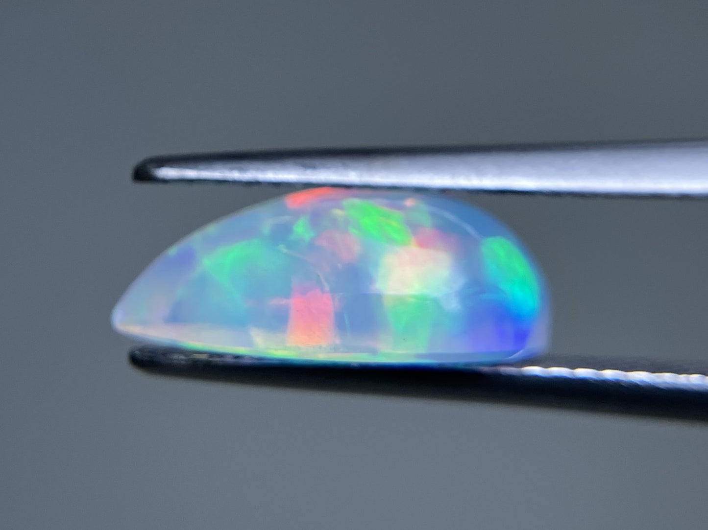オパール 3.038ct 宝石ソーティング付き 13.6㎜×8.5㎜×5.3㎜ ルース（ 裸石 ） 3908YY