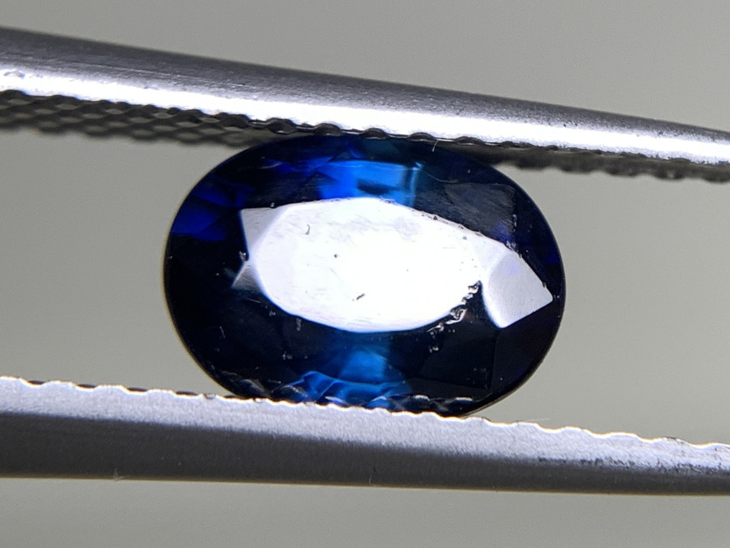 サファイア 1.287ct  中央宝石ソーティング付き  7.33㎜×5.44㎜×3.67㎜  天然 ルース（ 裸石 ） 4384Y