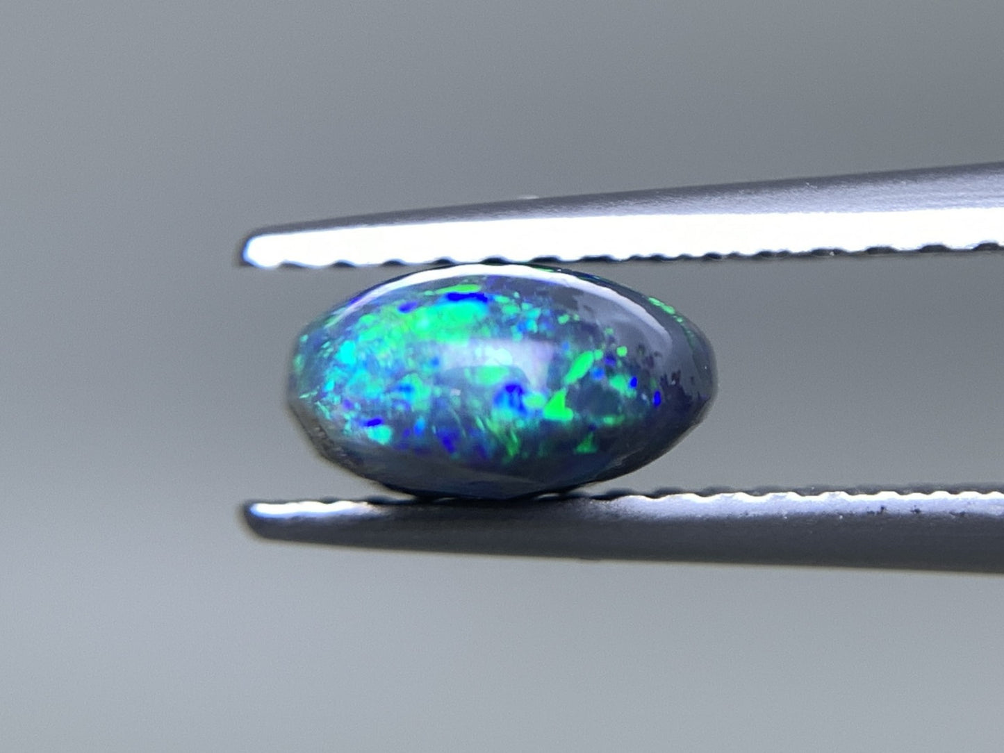 ブラックオパール 天然  1.554ct  宝石ソーティング付き  9.0㎜×7.2㎜×3.9㎜  ルース（ 裸石 ）  5535Y