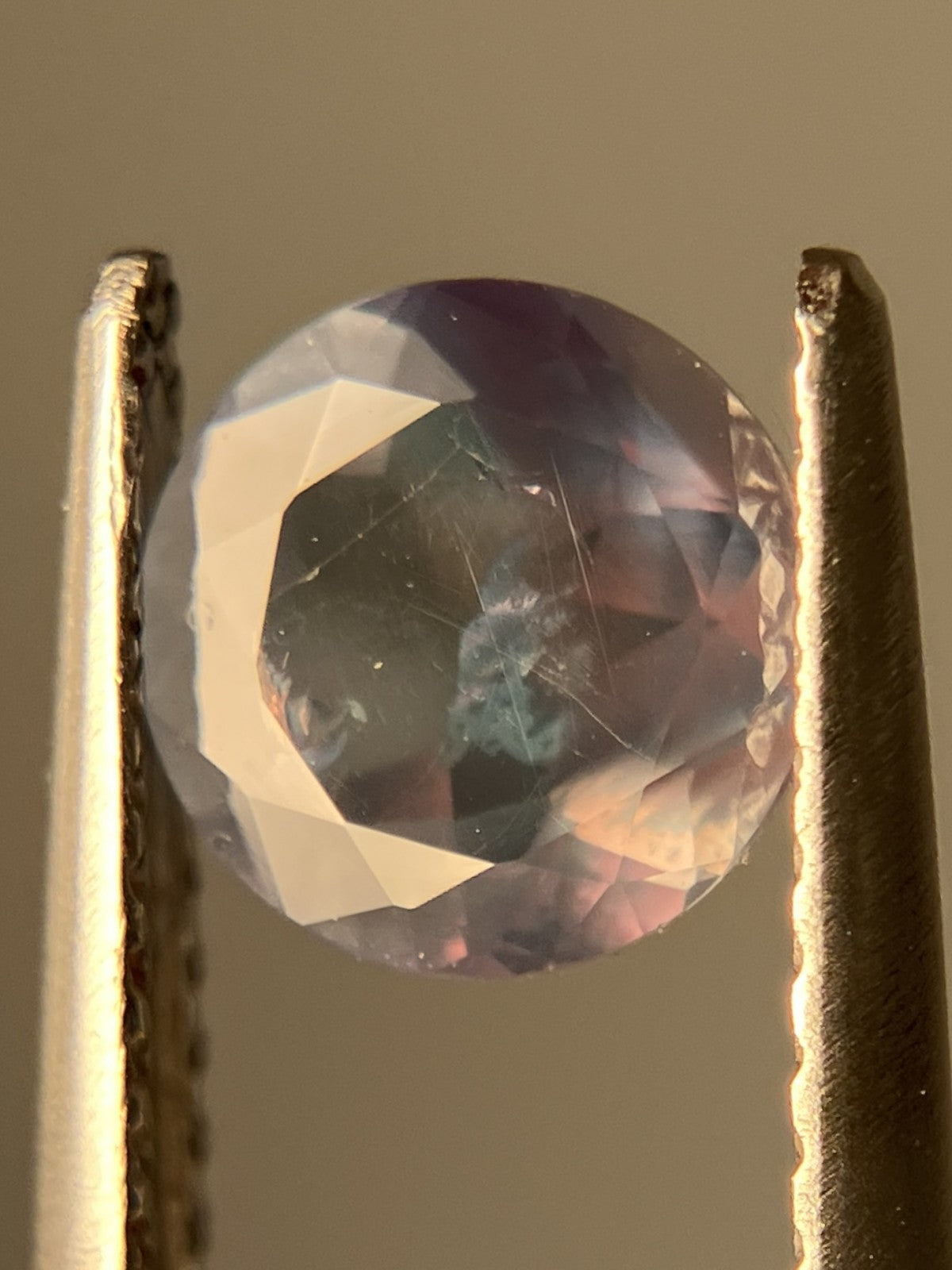 アレキサンドライト  1.062ct  中央宝石ソーティング付き  6.42㎜×6.45㎜×3.24㎜  ルース（ 裸石 ） 3398YY