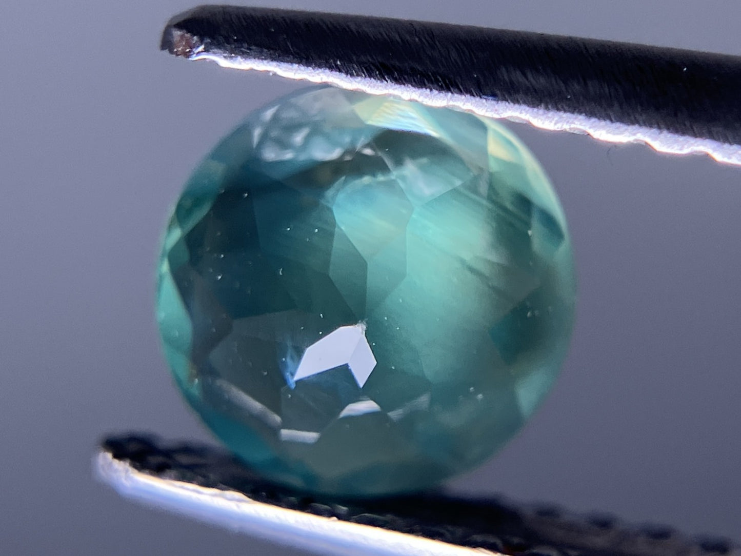 アレキサンドライト  1.062ct  中央宝石ソーティング付き  6.42㎜×6.45㎜×3.24㎜  ルース（ 裸石 ） 3398YY