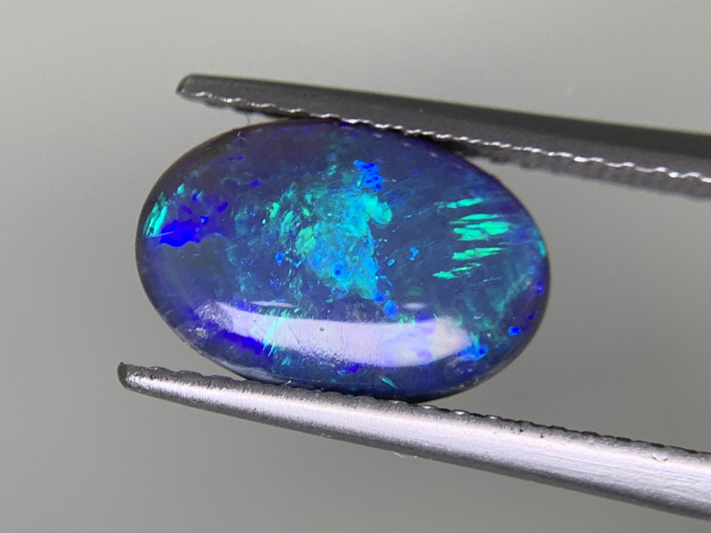 ブラックオパール 2.096ct 宝石ソーティング付き  11.2㎜×7.6㎜×4.0㎜  ルース（ 裸石 ） 3134Y