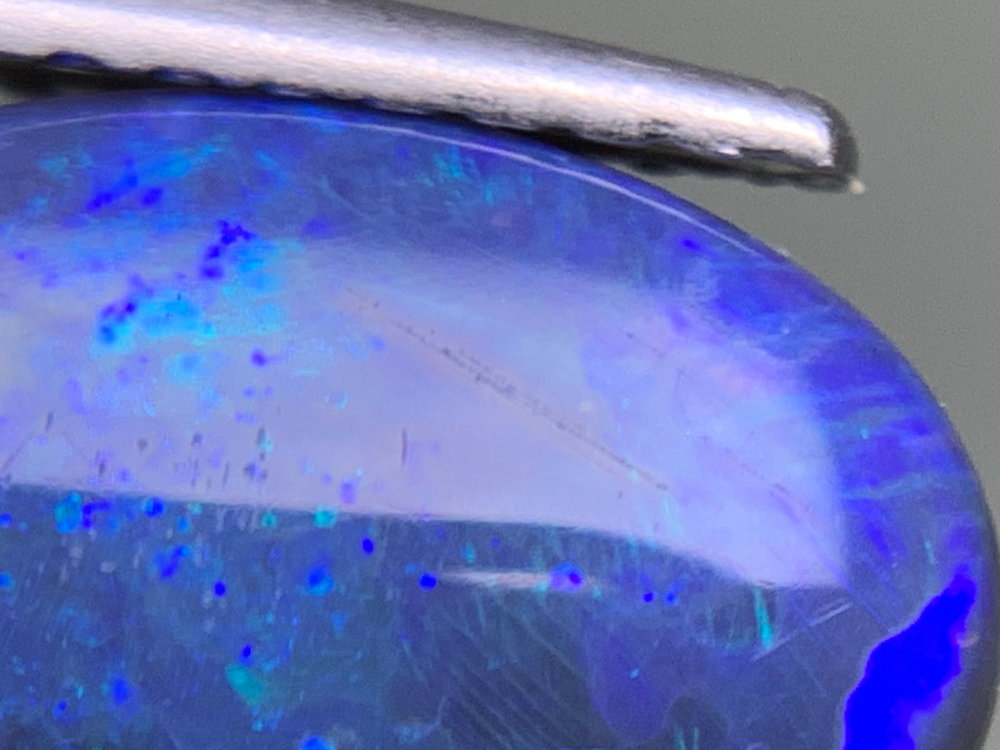 ブラックオパール 2.096ct 宝石ソーティング付き  11.2㎜×7.6㎜×4.0㎜  ルース（ 裸石 ） 3134Y