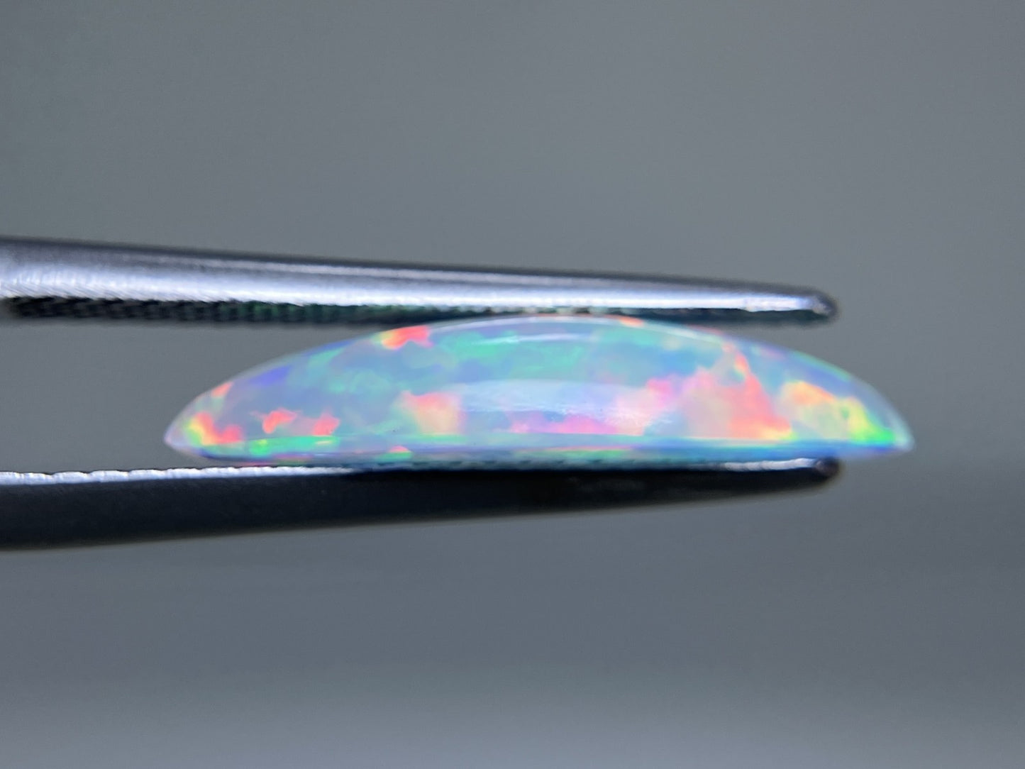 オパール 2.325ct 宝石ソーティング付き  18.5㎜×7.5㎜×3.8㎜  ルース（ 裸石 ） 3966YY