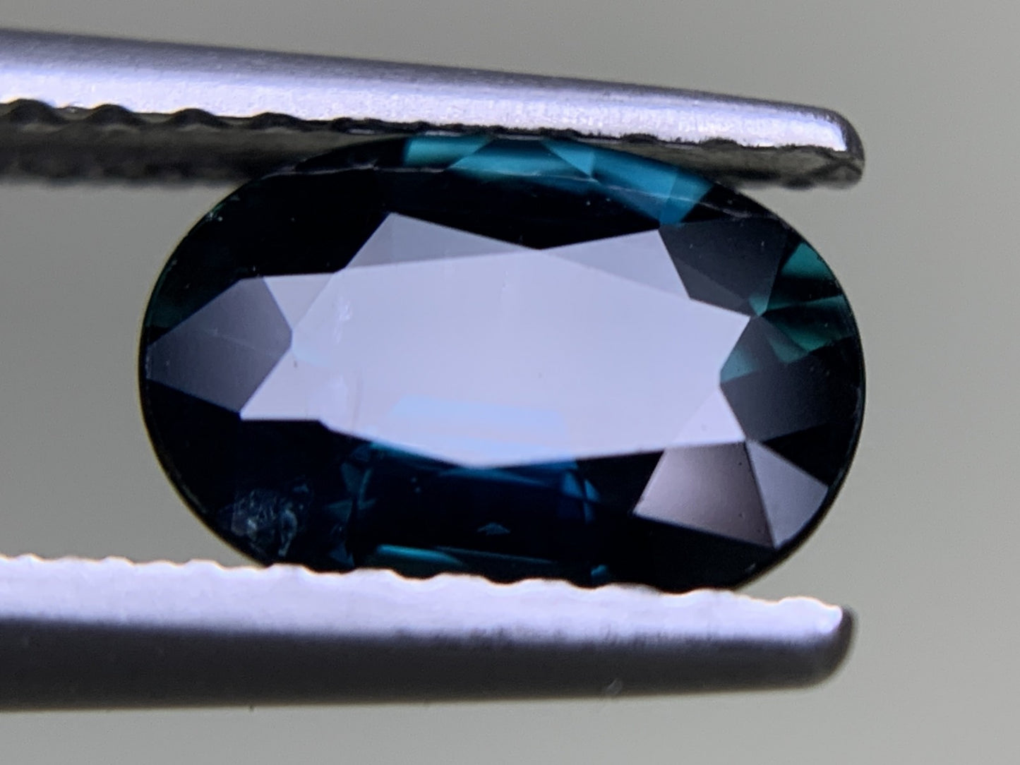 サファイア 天然 1.185ct 中央宝石ソーティング付き 7.58㎜×5.52㎜×3.26㎜ ルース（ 裸石 ） 6099Y