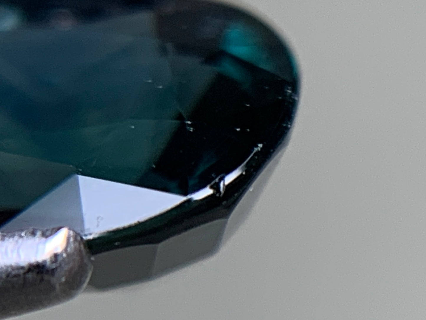 サファイア 天然 1.185ct 中央宝石ソーティング付き 7.58㎜×5.52㎜×3.26㎜ ルース（ 裸石 ） 6099Y