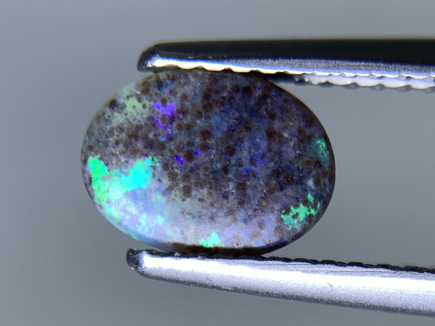 ブラックオパール 天然 0.974ct 宝石ソーティング付き 8.0㎜×6.0㎜×3.0㎜ ルース（ 裸石 ） 7187Y