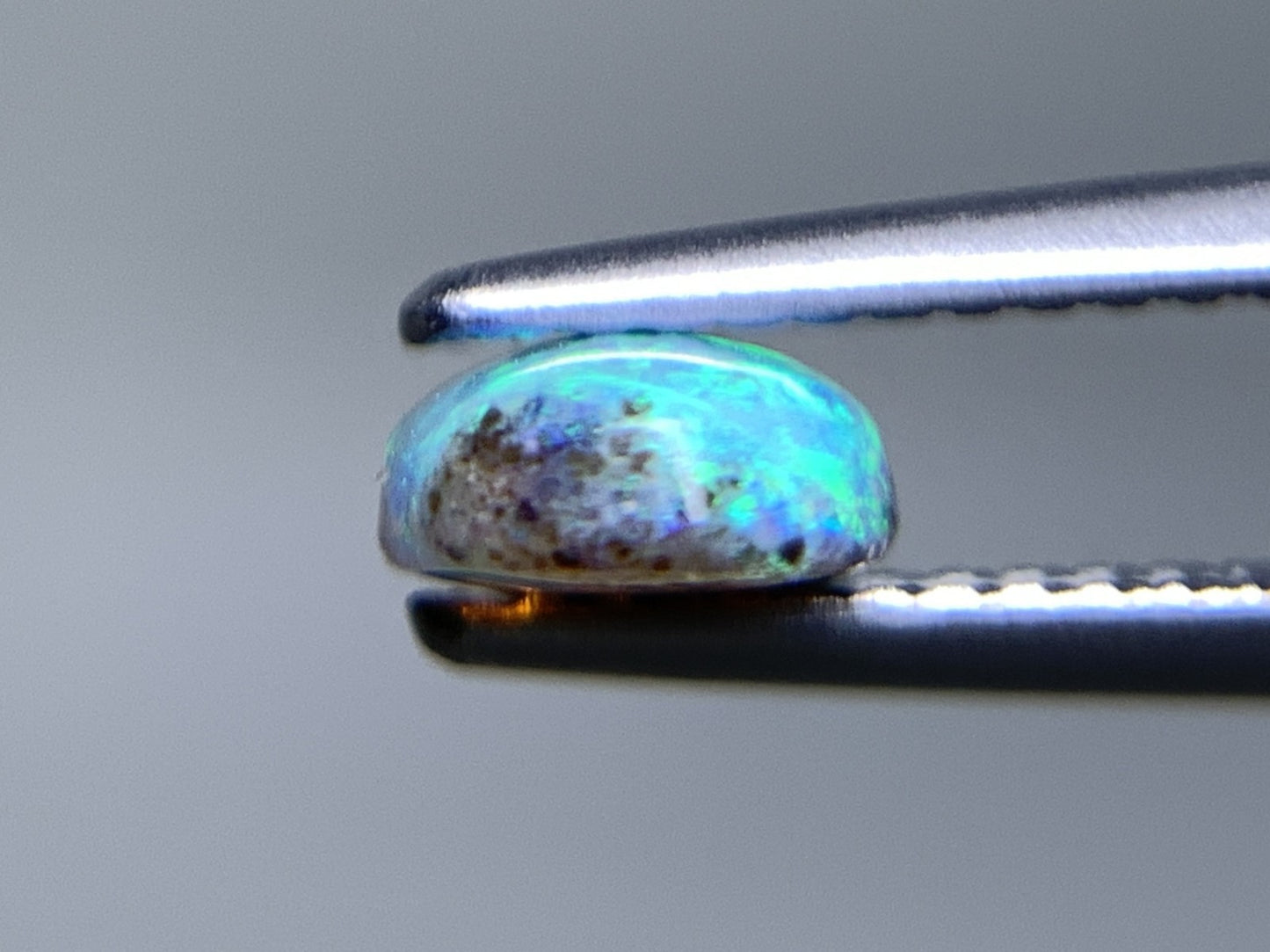 ブラックオパール 天然 0.974ct 宝石ソーティング付き 8.0㎜×6.0㎜×3.0㎜ ルース（ 裸石 ） 7187Y