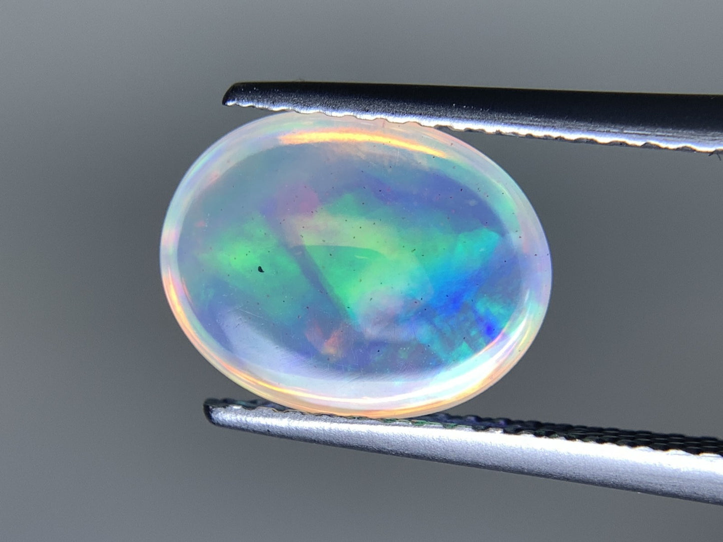 オパール 1.776ct  宝石ソーティング付き  10.7㎜×8.2㎜×3.8㎜  天然 ルース（ 裸石 ） 4544Y