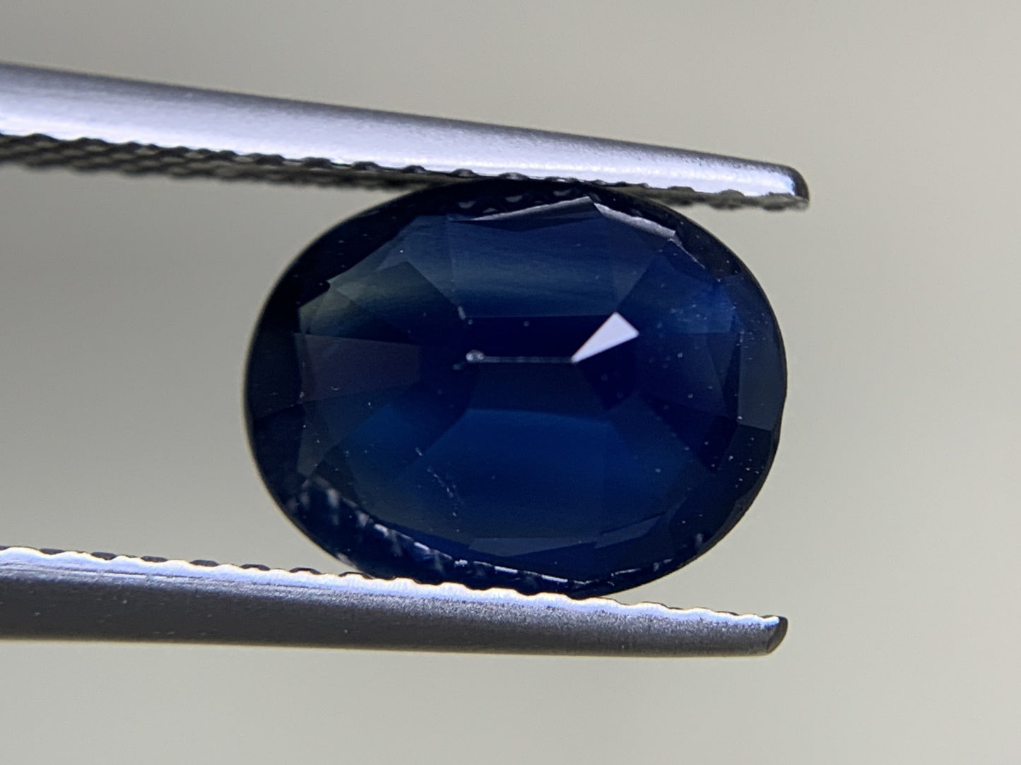 サファイア 天然 2.573ct 中央宝石ソーティング付き 9.56㎜×7.63㎜×4.03㎜ ルース（ 裸石 ） 6054Y