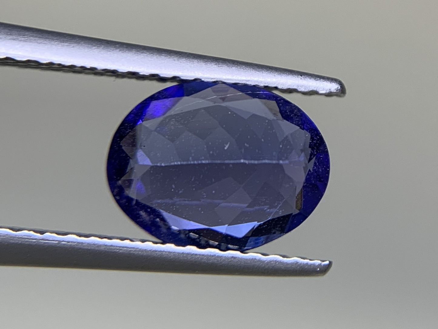 タンザナイト 1.641ct 宝石ソーティング付き  8.9㎜×6.9㎜×3.5㎜  ルース（ 裸石 ） 3277Y