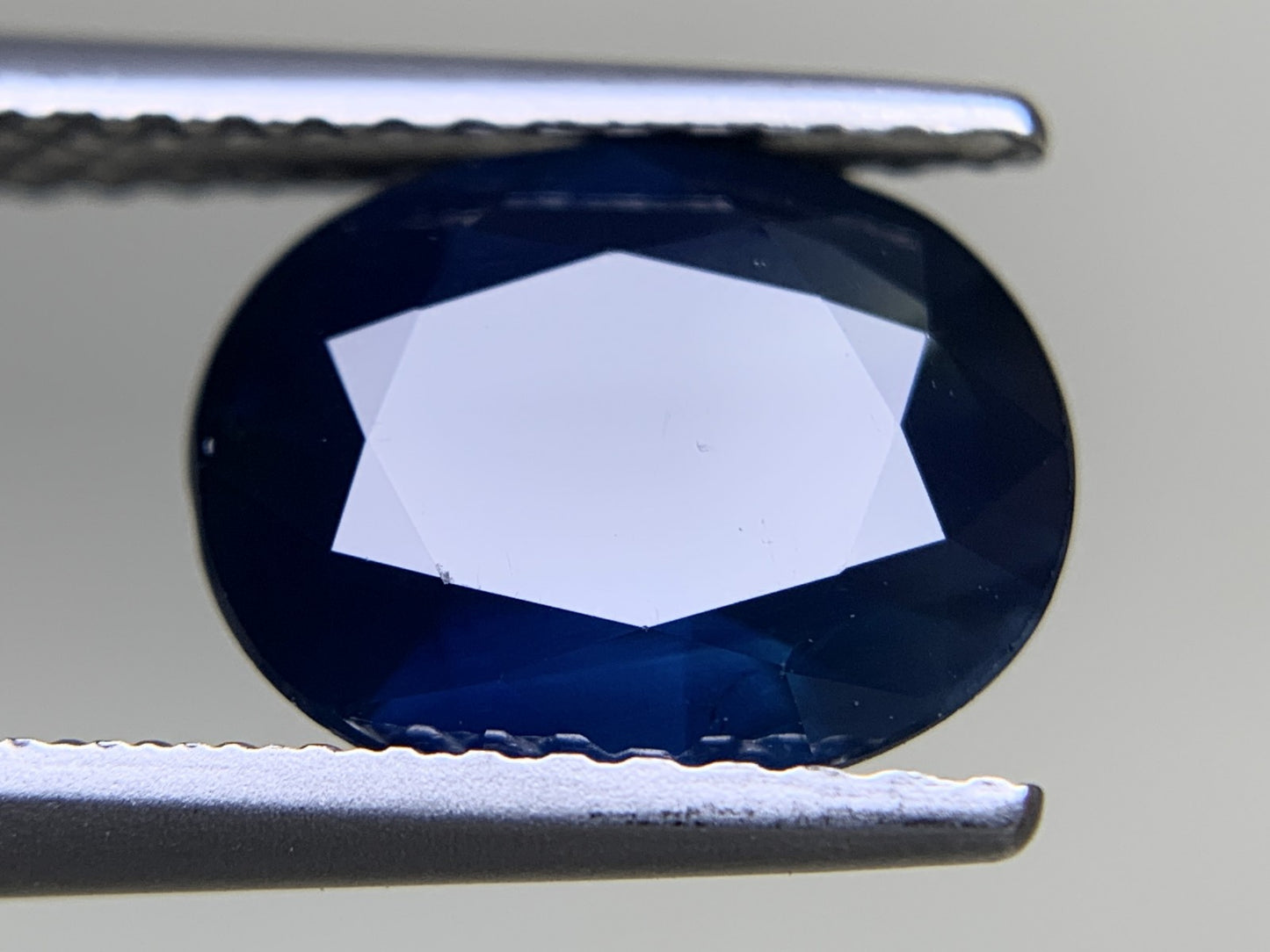 サファイア 天然 2.573ct 中央宝石ソーティング付き 9.56㎜×7.63㎜×4.03㎜ ルース（ 裸石 ） 6054Y