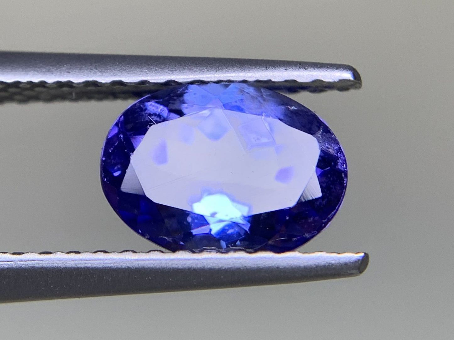 タンザナイト 1.235ct 宝石ソーティング付き  7.8㎜×6.0㎜×3.7㎜  ルース（ 裸石 ） 3282Y