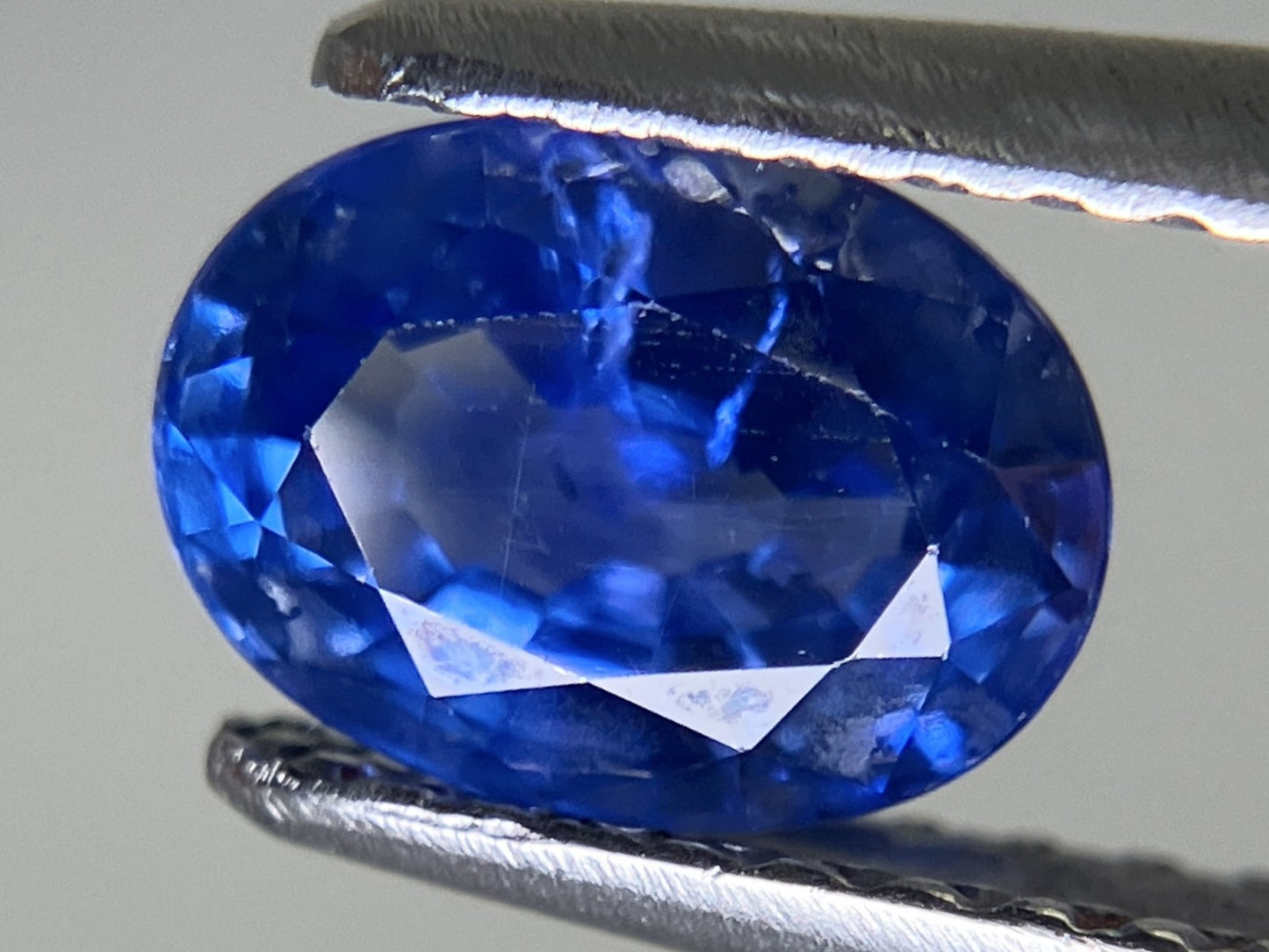 サファイア 1.08ct AIGS鑑別書付き  コーンフラワー（CF）7.00㎜×5.12㎜×3.39㎜ ルース（ 裸石 ） 3190YY