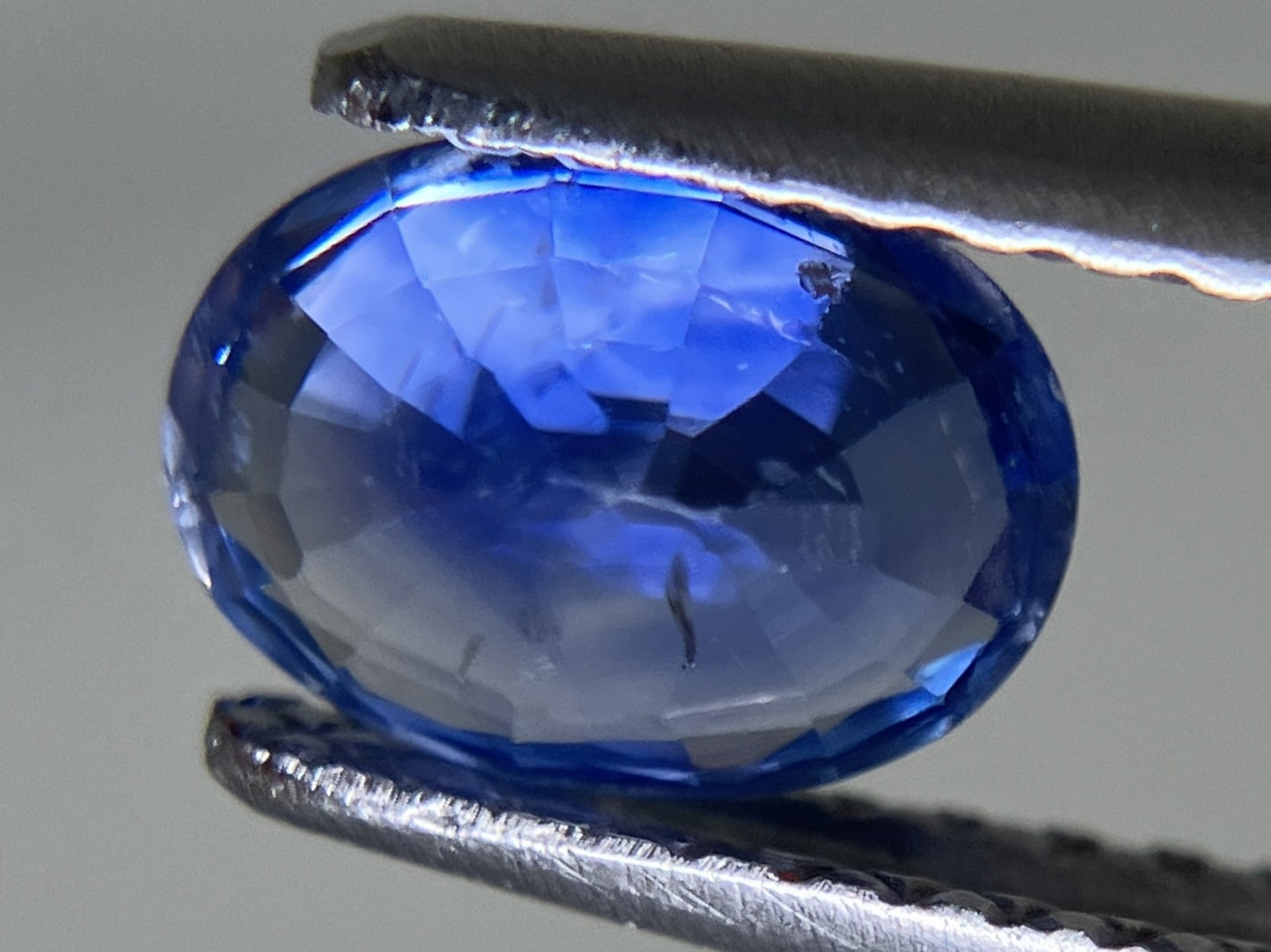 サファイア 1.08ct AIGS鑑別書付き  コーンフラワー（CF）7.00㎜×5.12㎜×3.39㎜ ルース（ 裸石 ） 3190YY