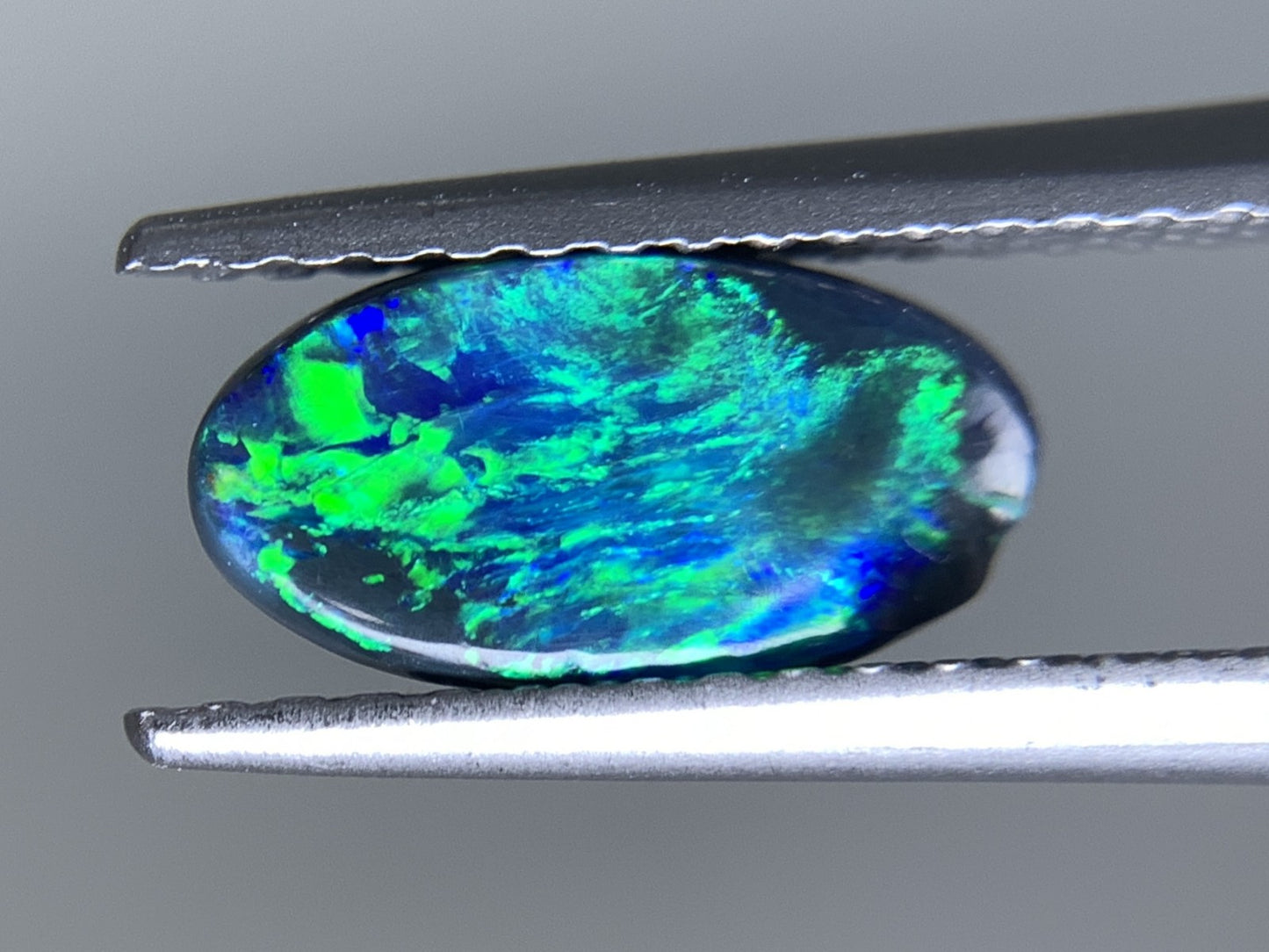 ブラックオパール 天然  0.773ct  宝石ソーティング付き  9.6㎜×5.2㎜×2.5㎜ ルース（ 裸石 ）  5527Y
