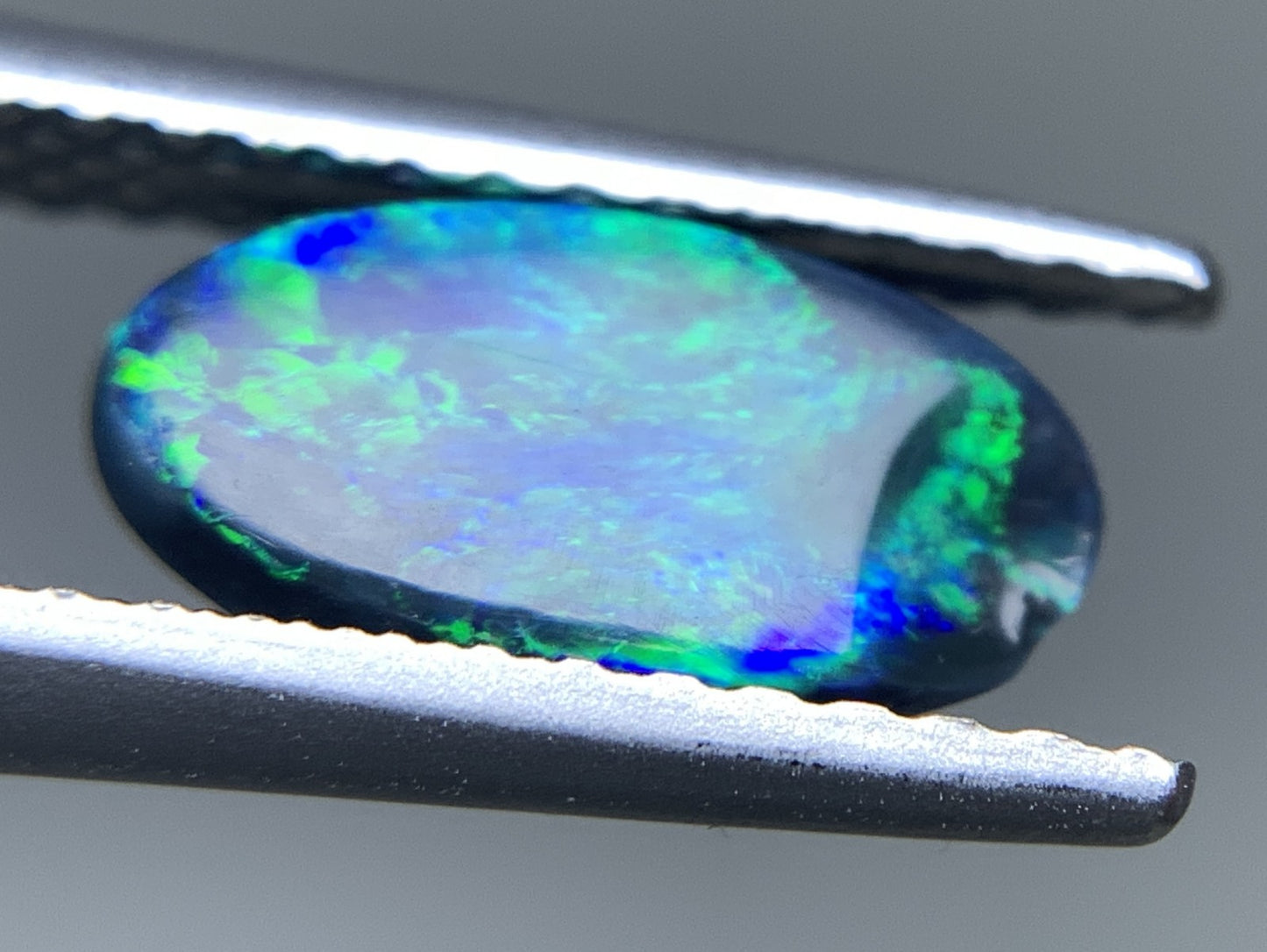 ブラックオパール 天然  0.773ct  宝石ソーティング付き  9.6㎜×5.2㎜×2.5㎜ ルース（ 裸石 ）  5527Y