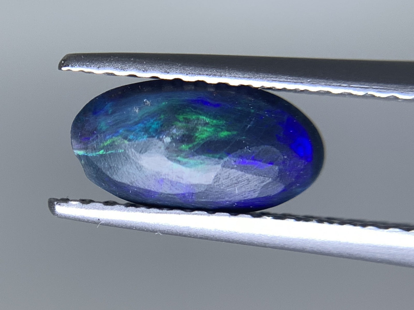ブラックオパール 天然  0.773ct  宝石ソーティング付き  9.6㎜×5.2㎜×2.5㎜ ルース（ 裸石 ）  5527Y