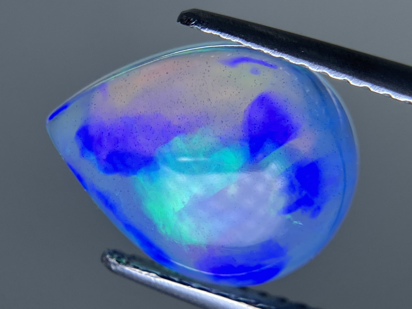 オパール 2.647ct 宝石ソーティング付き  12.7㎜×10.1㎜×4.3㎜  ルース（ 裸石 ） 3964YY