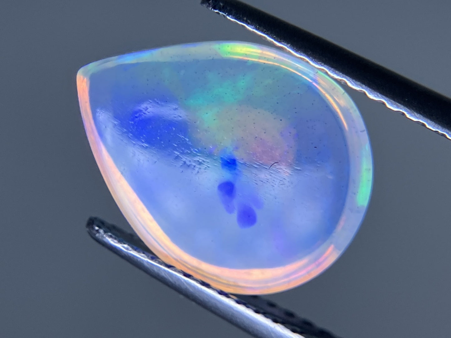 オパール 2.647ct 宝石ソーティング付き  12.7㎜×10.1㎜×4.3㎜  ルース（ 裸石 ） 3964YY