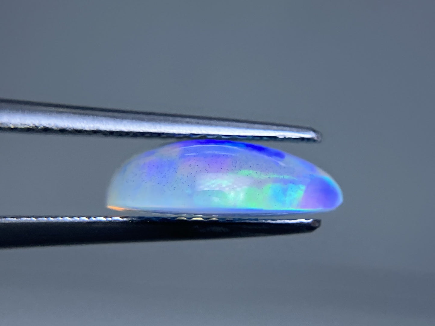 オパール 2.647ct 宝石ソーティング付き  12.7㎜×10.1㎜×4.3㎜  ルース（ 裸石 ） 3964YY
