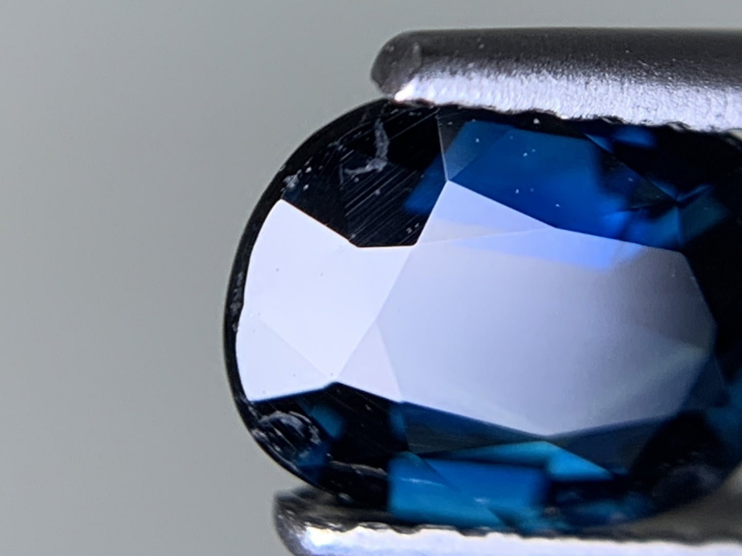 サファイア 天然 1.217ct 中央宝石ソーティング付き 7.43㎜×5.78㎜×3.28㎜ ルース（ 裸石 ） 6182Y