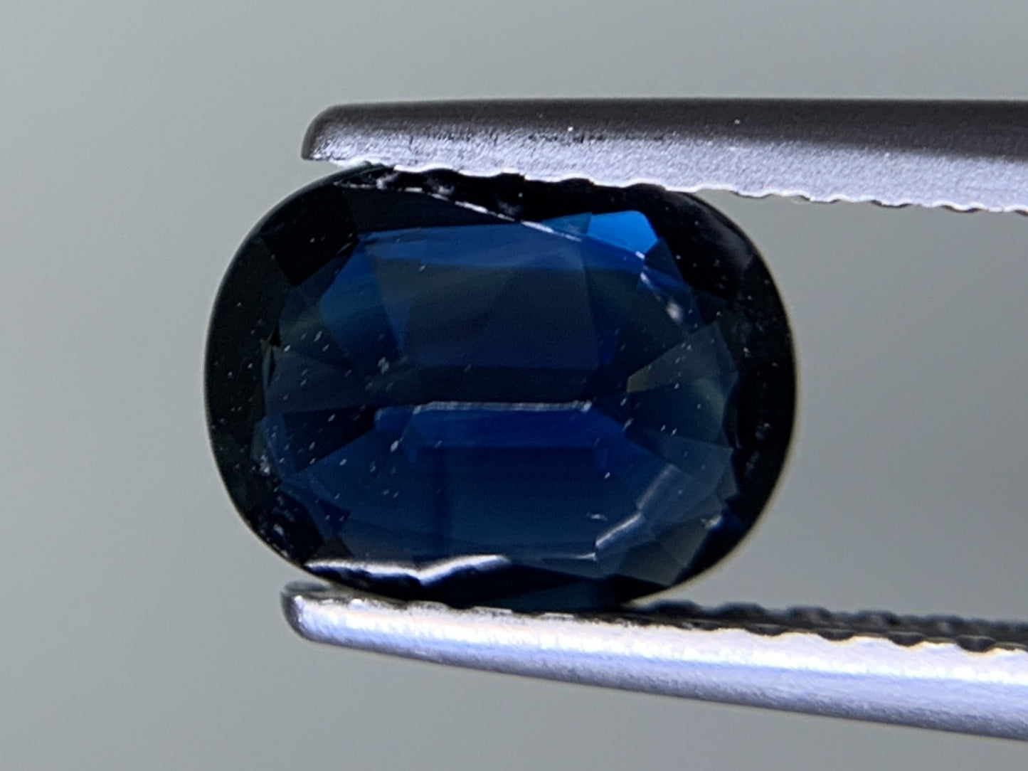 サファイア 天然 1.217ct 中央宝石ソーティング付き 7.43㎜×5.78㎜×3.28㎜ ルース（ 裸石 ） 6182Y