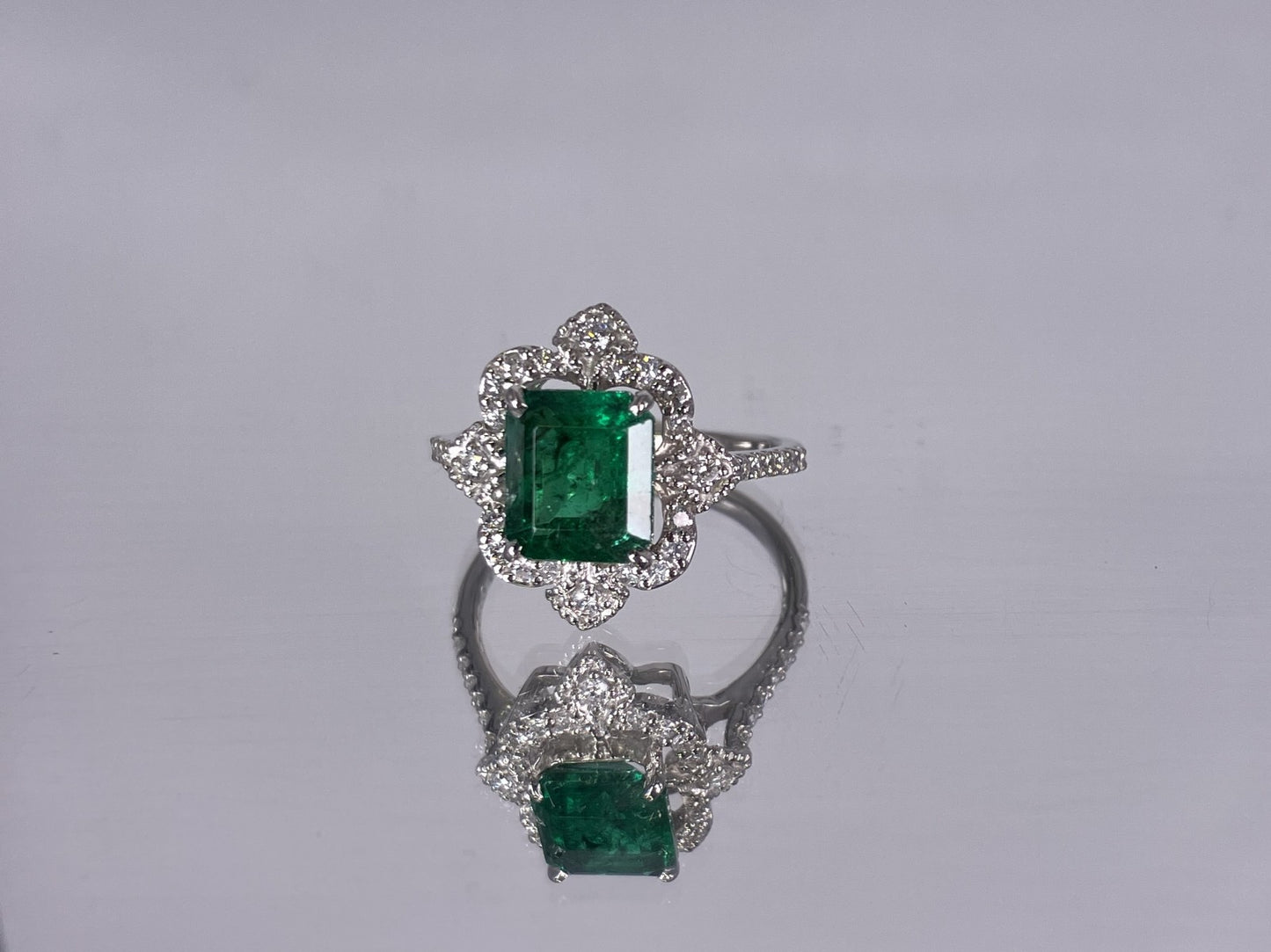 エメラルド 1.77ct Zambia GRS鑑別書 D0.34ct PT900 4.8g 指輪 （JP11号） サイズ直し無料 1285K