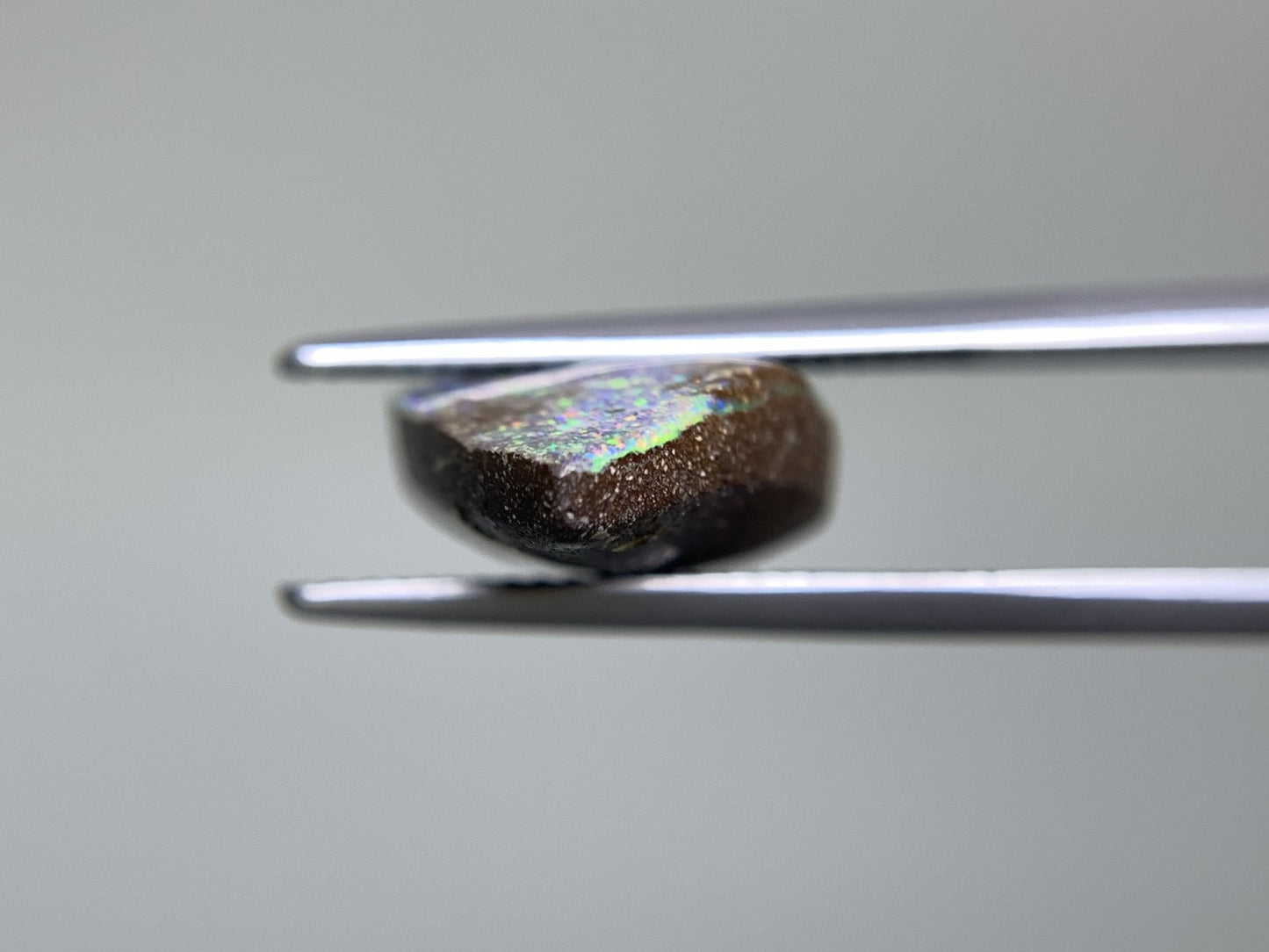 ボルダーオパール 10.976ct 宝石ソーティング付き  22.5㎜×13.1㎜×5.8㎜ ルース（ 裸石 ） 2245Y