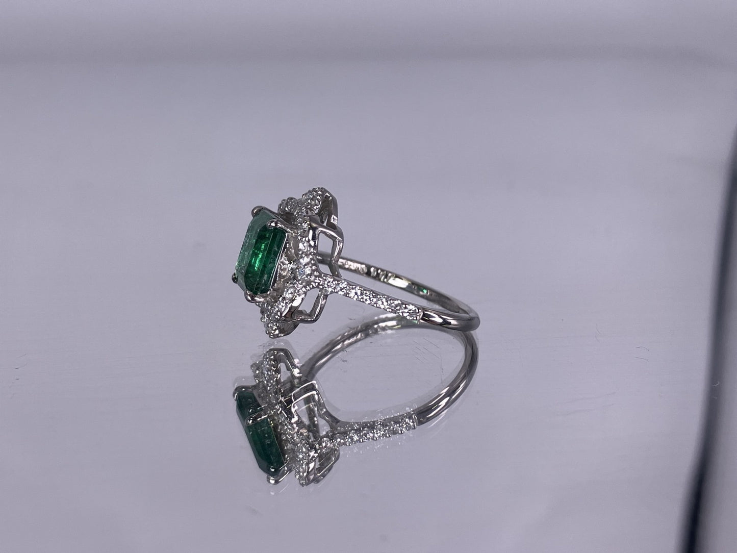 エメラルド 1.77ct Zambia GRS鑑別書 D0.34ct PT900 4.8g 指輪 （JP11号） サイズ直し無料 1285K