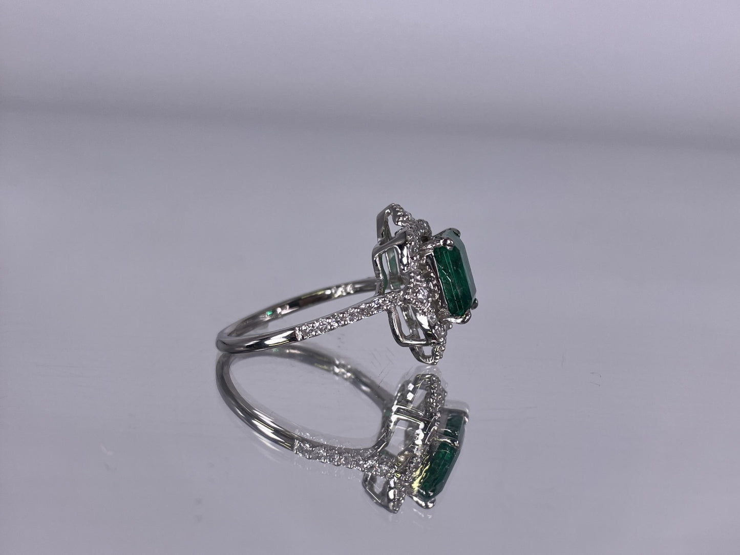 エメラルド 1.77ct Zambia GRS鑑別書 D0.34ct PT900 4.8g 指輪 （JP11号） サイズ直し無料 1285K