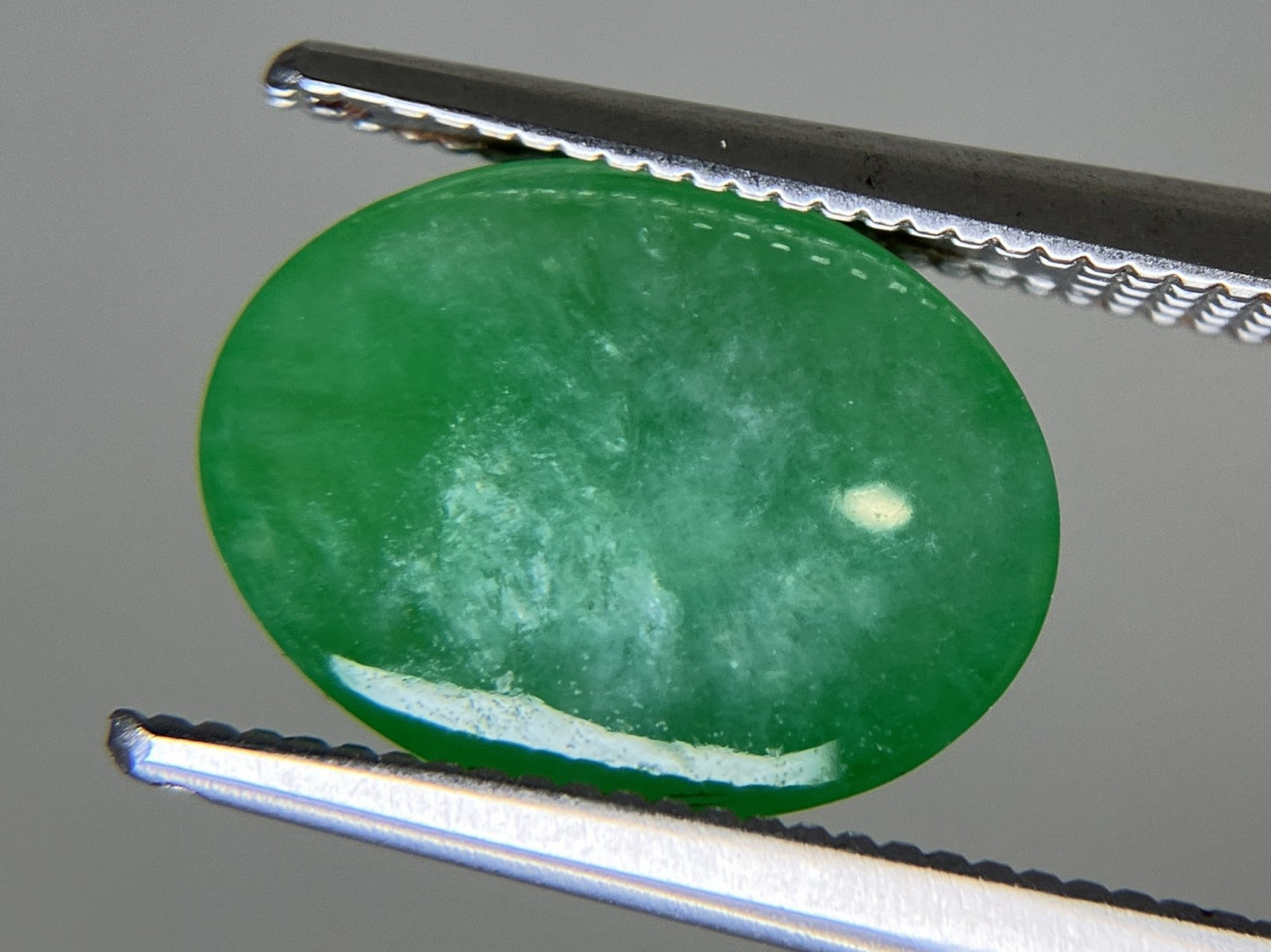 ヒスイ 翡翠  天然  3.291ct  宝石ソーティング付き  11.6㎜×8.7㎜×3.7㎜   ルース（ 裸石 ） 5908YY