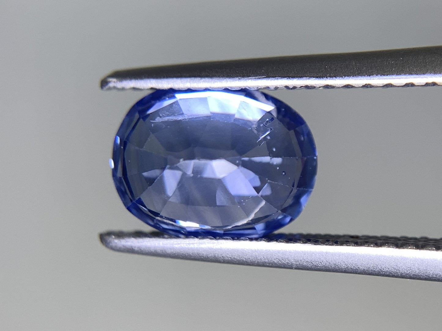 サファイア 3.376ct 宝石ソーティング付き  9.5㎜×7.3㎜×5.4㎜ ルース（ 裸石 ） 2285Y