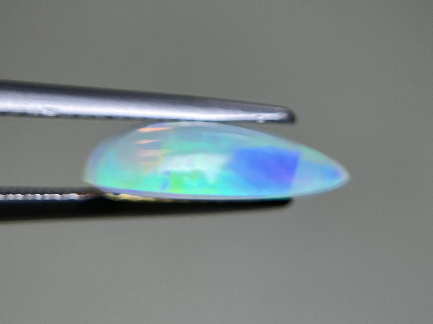 オパール 1.788ct 宝石ソーティング付き 13.6㎜×9.0㎜×3.80㎜ ルース（ 裸石 ） 3934YY