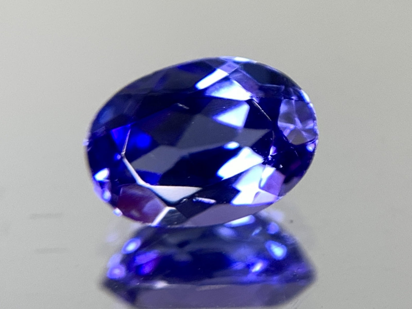 タンザナイト 1.464ct 宝石ソーティング付き  8.0㎜×5.8㎜×4.1㎜ ルース（ 裸石 ） 2226Y
