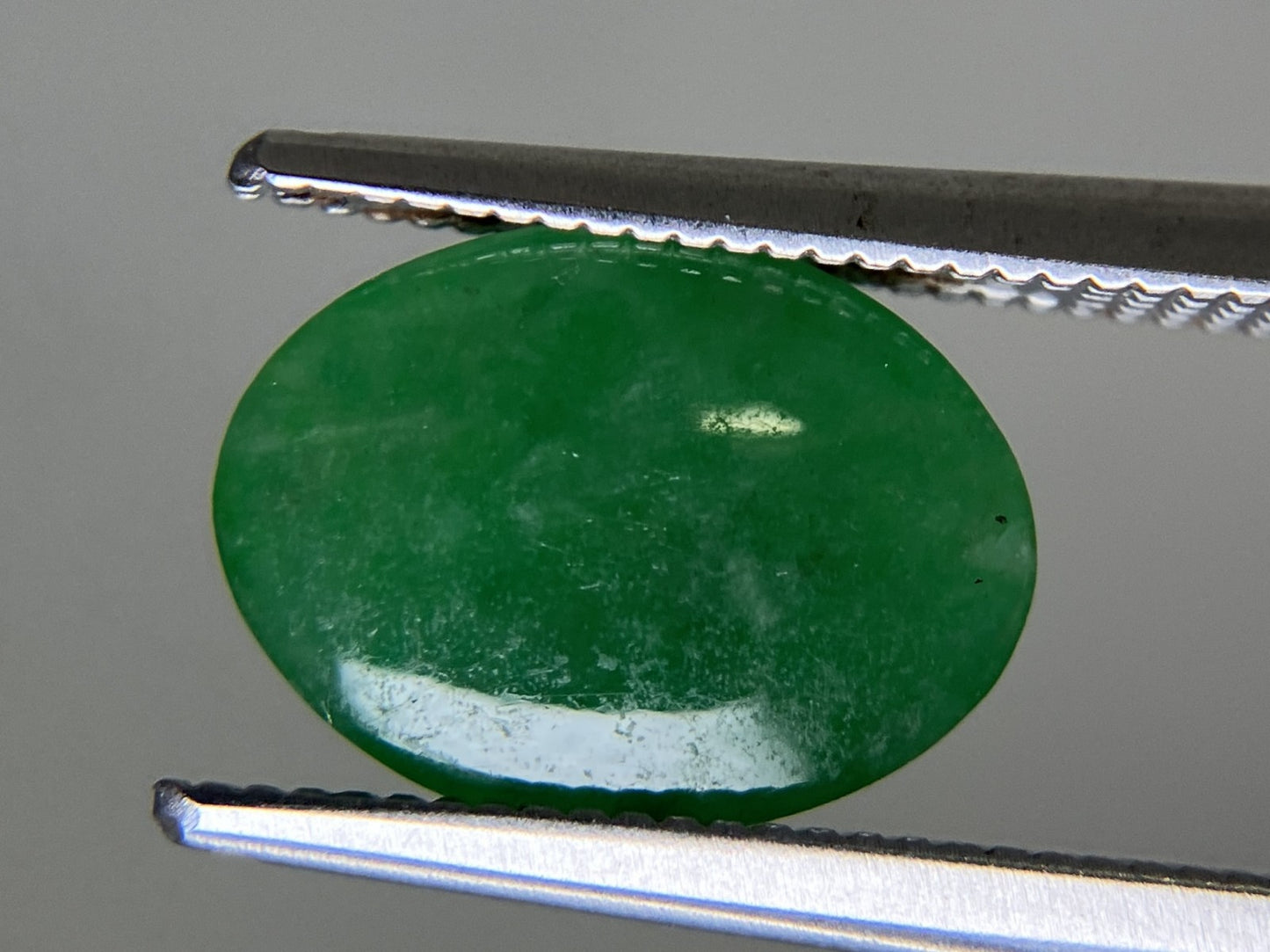 ヒスイ 翡翠  天然  2.769ct  宝石ソーティング付き  10.7㎜×7.8㎜×3.7㎜   ルース（ 裸石 ） 5933YY