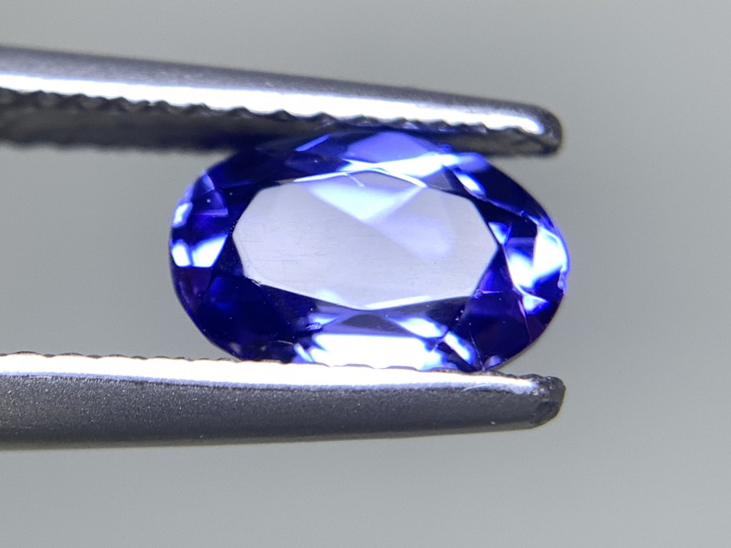 タンザナイト 1.464ct 宝石ソーティング付き  8.0㎜×5.8㎜×4.1㎜ ルース（ 裸石 ） 2226Y