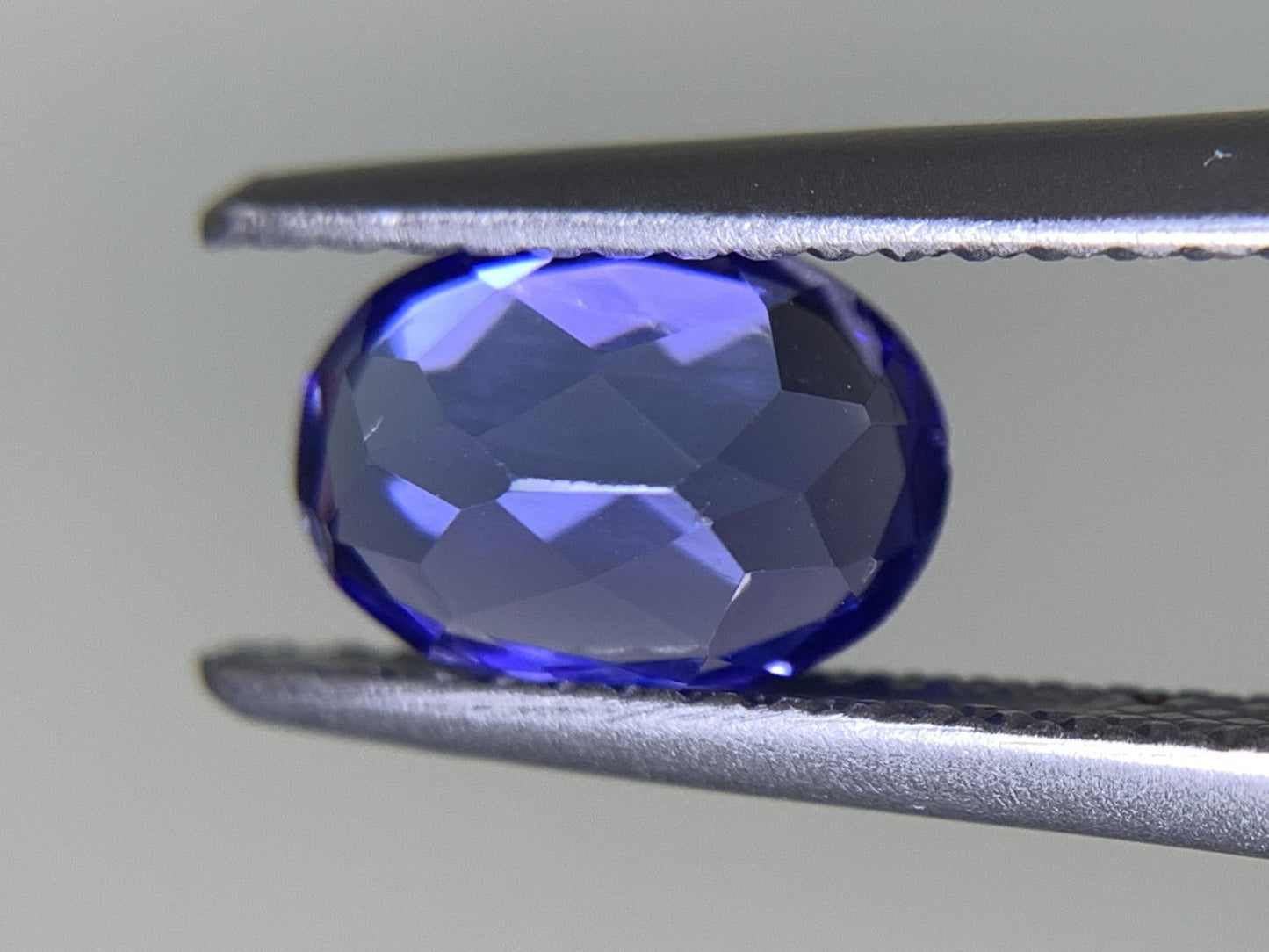 タンザナイト 1.464ct 宝石ソーティング付き  8.0㎜×5.8㎜×4.1㎜ ルース（ 裸石 ） 2226Y