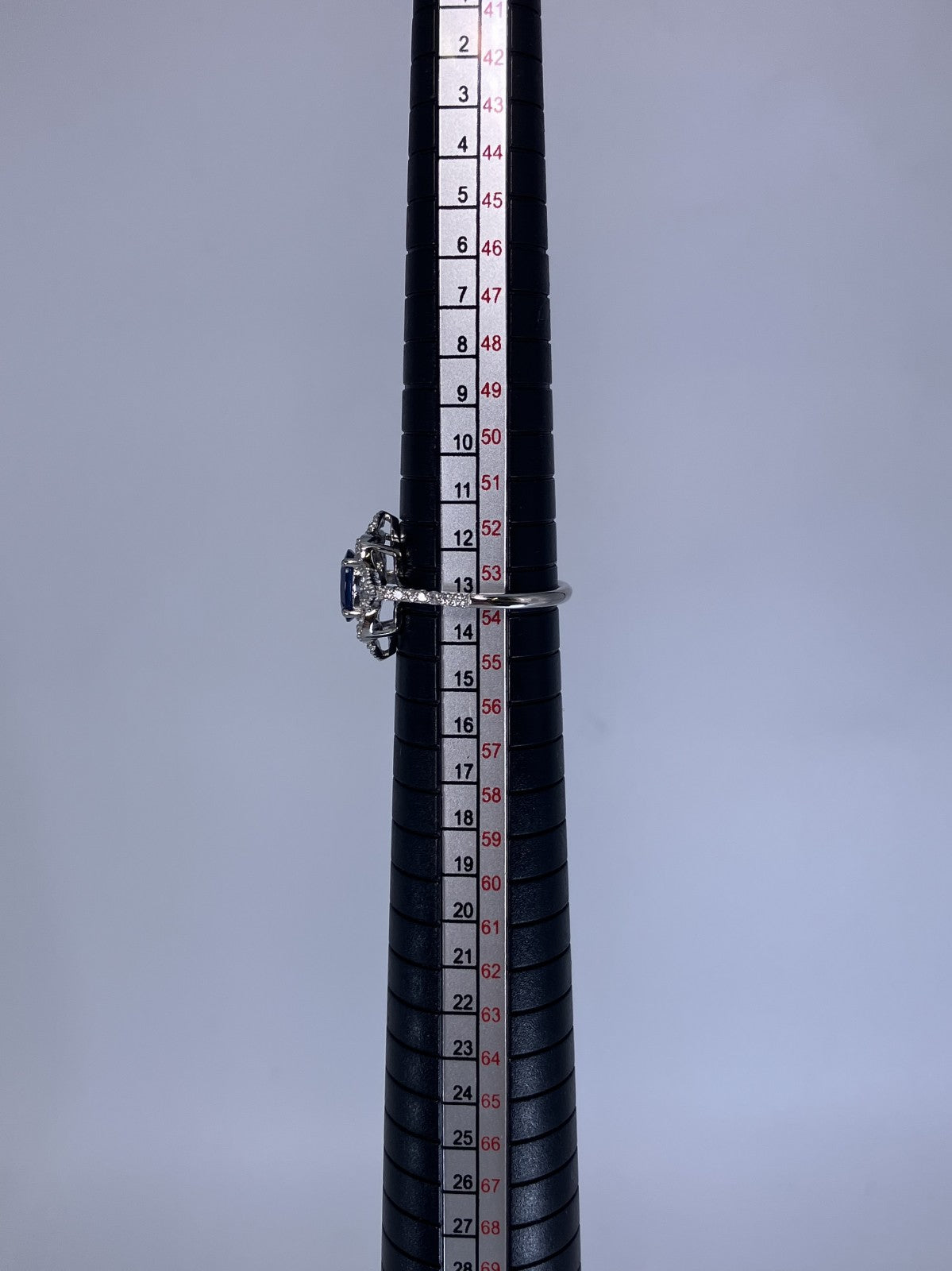 サファイア 1.06ct ロイヤルブルー royal blue AIGS鑑別書 D0.33ct PT900 4.9g 指輪 （JP13号） サイズ直し無料 8174K