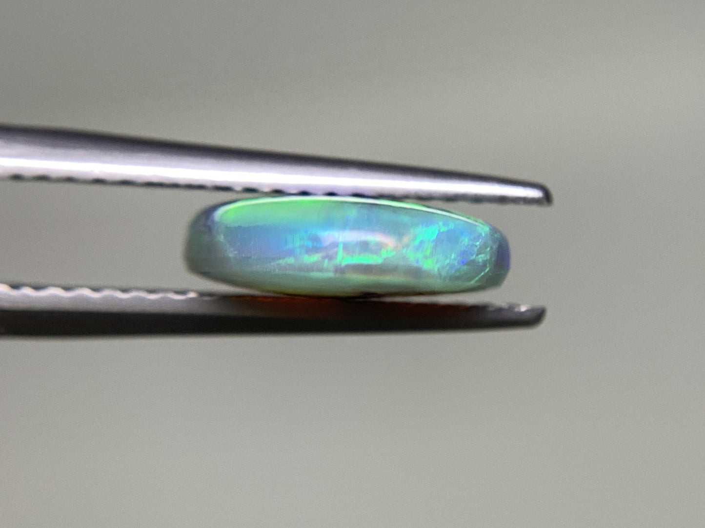 オパール 2.672ct  中央宝石ソーティング付き  12.2㎜×10.3㎜×3.2㎜  天然 ルース（ 裸石 ） 4660Y