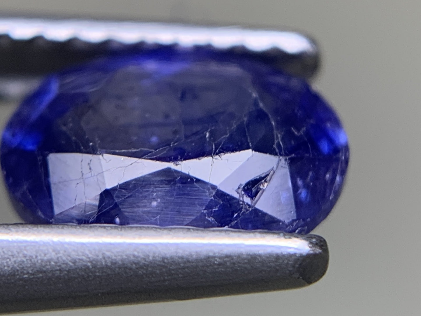サファイア 1.883ct  宝石ソーティング付き  8.0㎜×6.2㎜×4.0㎜  ルース（ 裸石 ） 2856Y