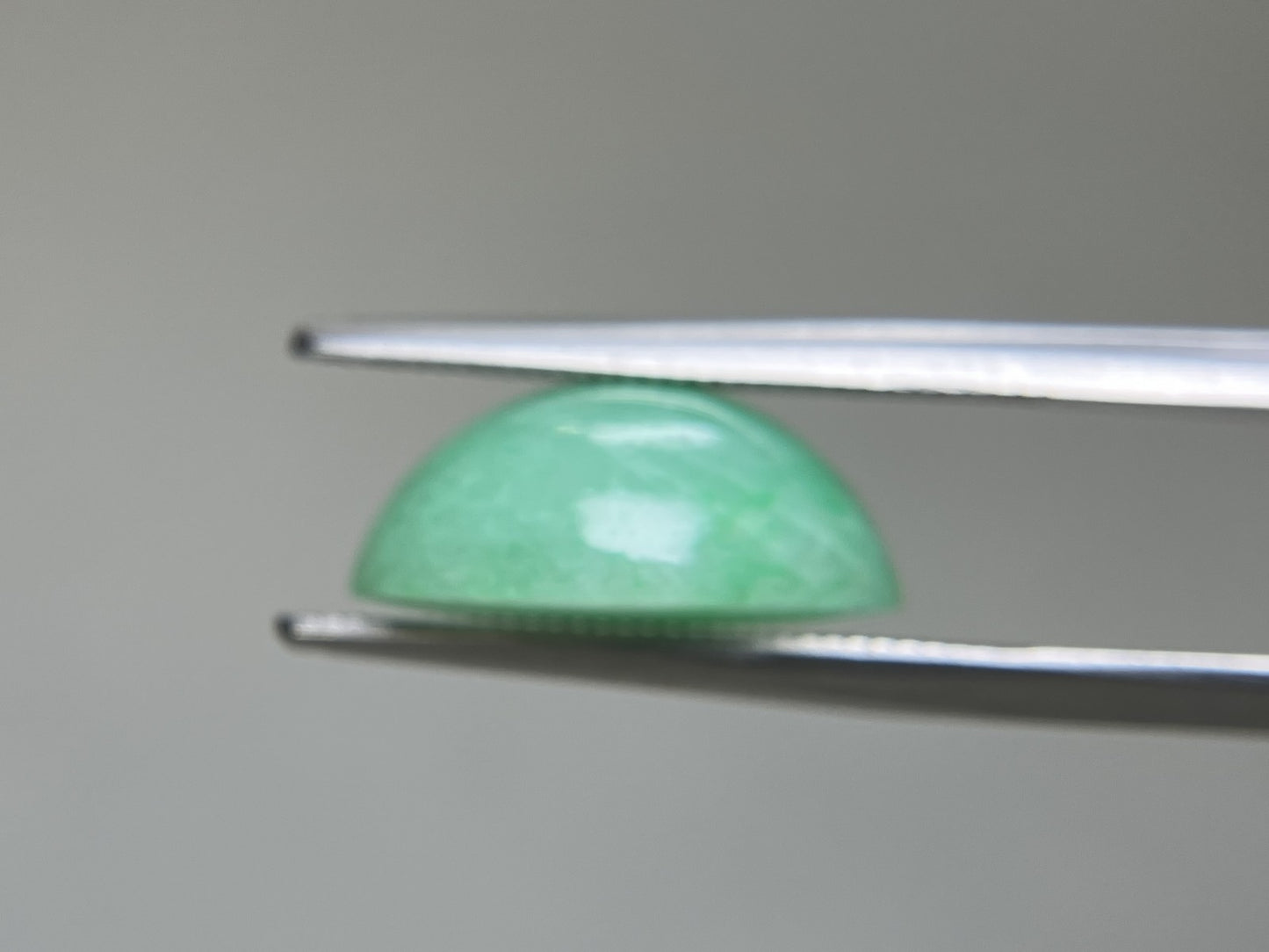 ヒスイ 翡翠 天然 9.710ct 宝石ソーティング付き 14.0㎜×12.3㎜×6.0㎜ ルース（ 裸石 ） 5897YY