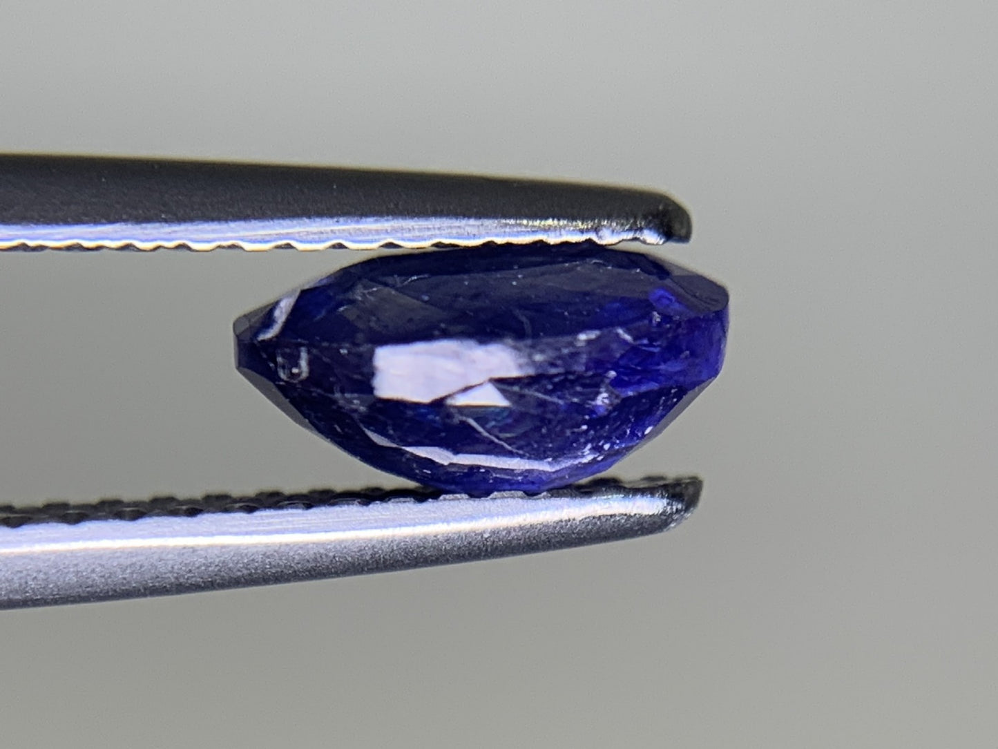 サファイア 1.883ct  宝石ソーティング付き  8.0㎜×6.2㎜×4.0㎜  ルース（ 裸石 ） 2856Y