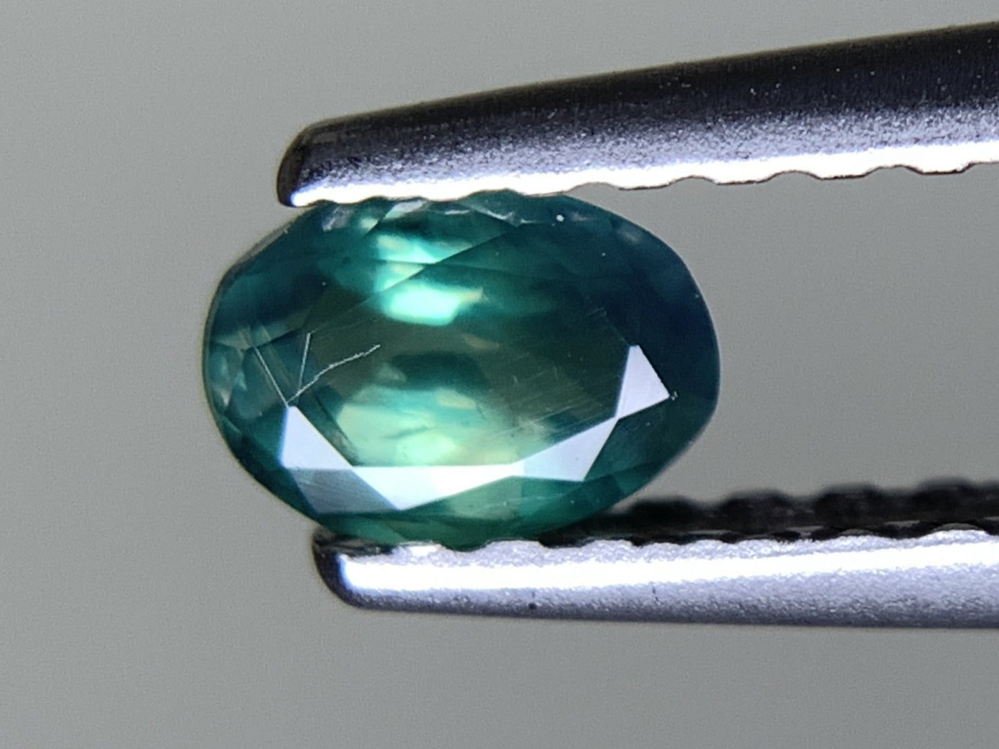 アレキサンドライト  天然  0.300ct  中央宝石ソーティング付き  4.56㎜×3.27㎜×2.39㎜   ルース（ 裸石 ） 5465Y