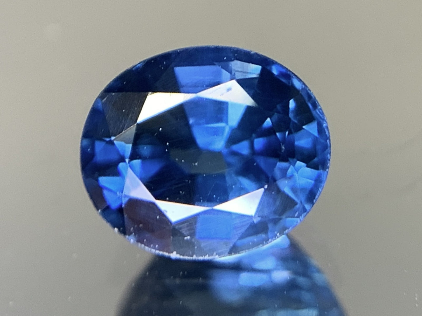 サファイア 天然 1.381ct 中央宝石ソーティング付き 7.01㎜×5.88㎜×4.08㎜ ルース（ 裸石 ） 6141Y