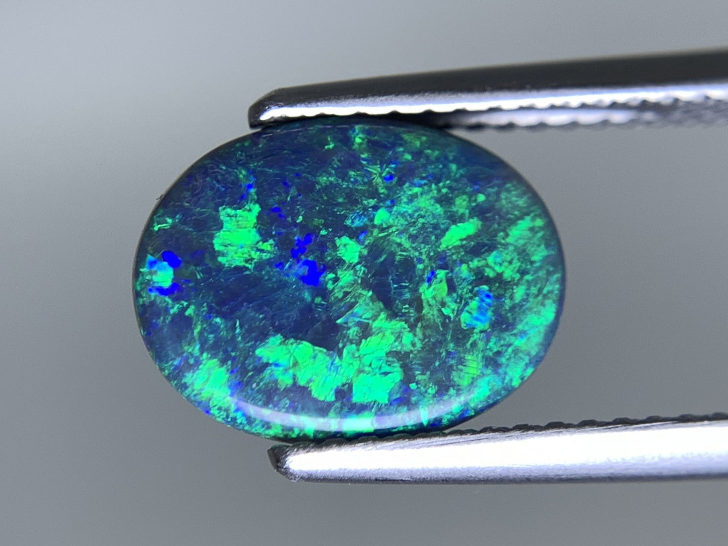 ブラックオパール 天然 1.369ct 中央宝石ソーティング付き 11.0㎜×8.5㎜×2.0㎜ ルース（ 裸石 ） 7208Y