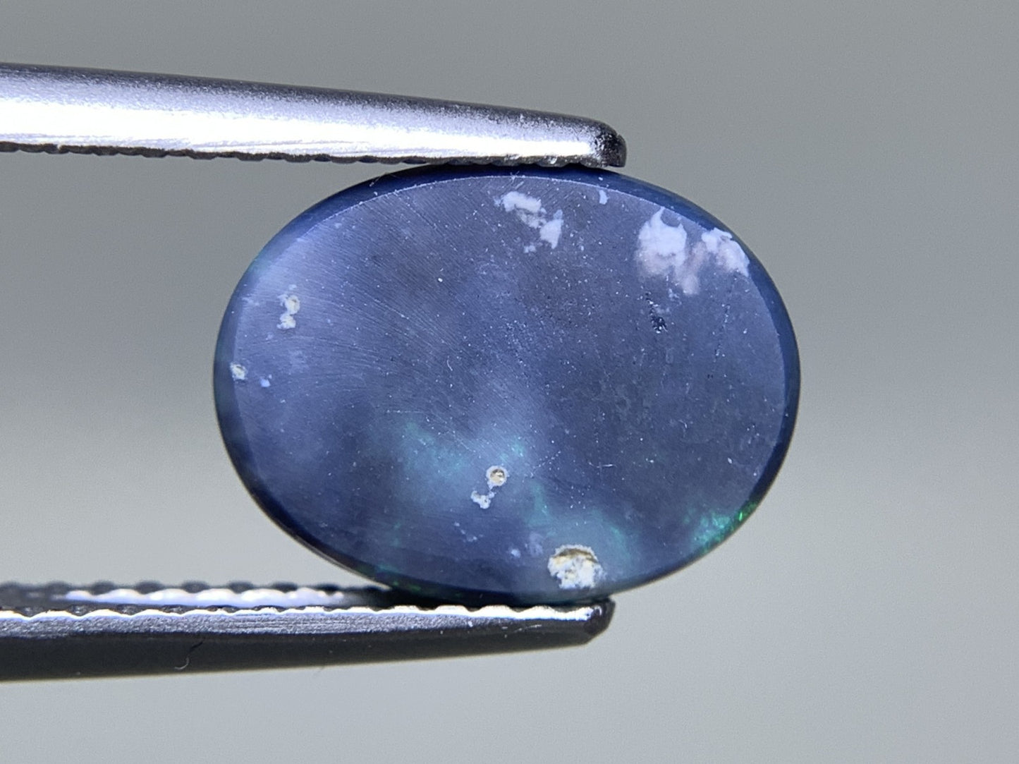 ブラックオパール 天然 1.369ct 中央宝石ソーティング付き 11.0㎜×8.5㎜×2.0㎜ ルース（ 裸石 ） 7208Y