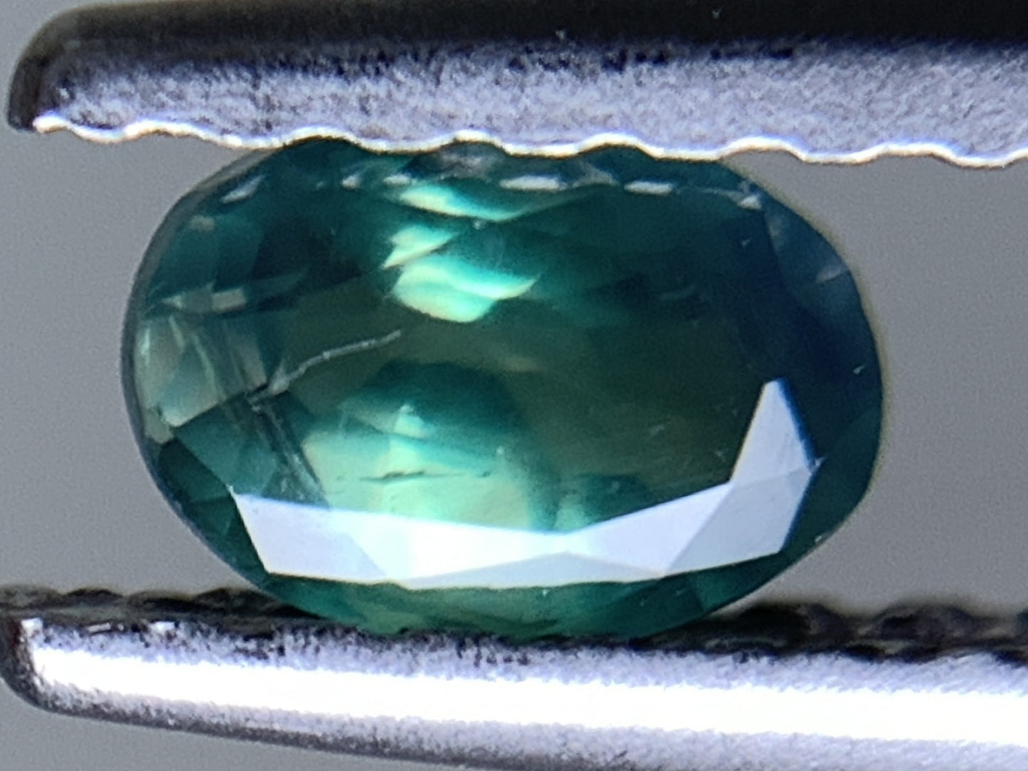 アレキサンドライト  天然  0.300ct  中央宝石ソーティング付き  4.56㎜×3.27㎜×2.39㎜   ルース（ 裸石 ） 5465Y