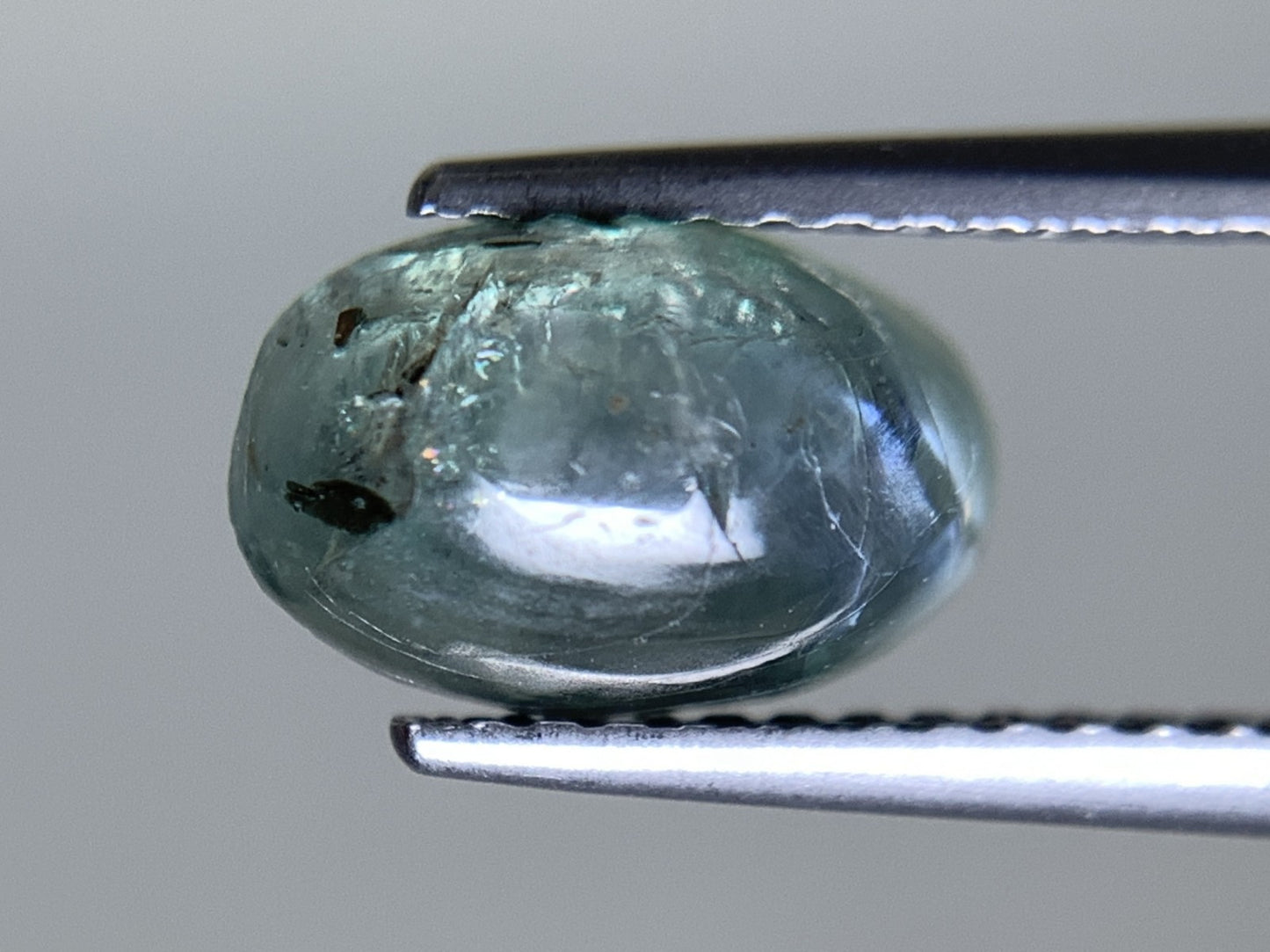 アレキサンドライト 天然 2.205ct 中央宝石ソーティング付き 9.3㎜×6.0㎜×4.2㎜ ルース（ 裸石 ） 5481Y